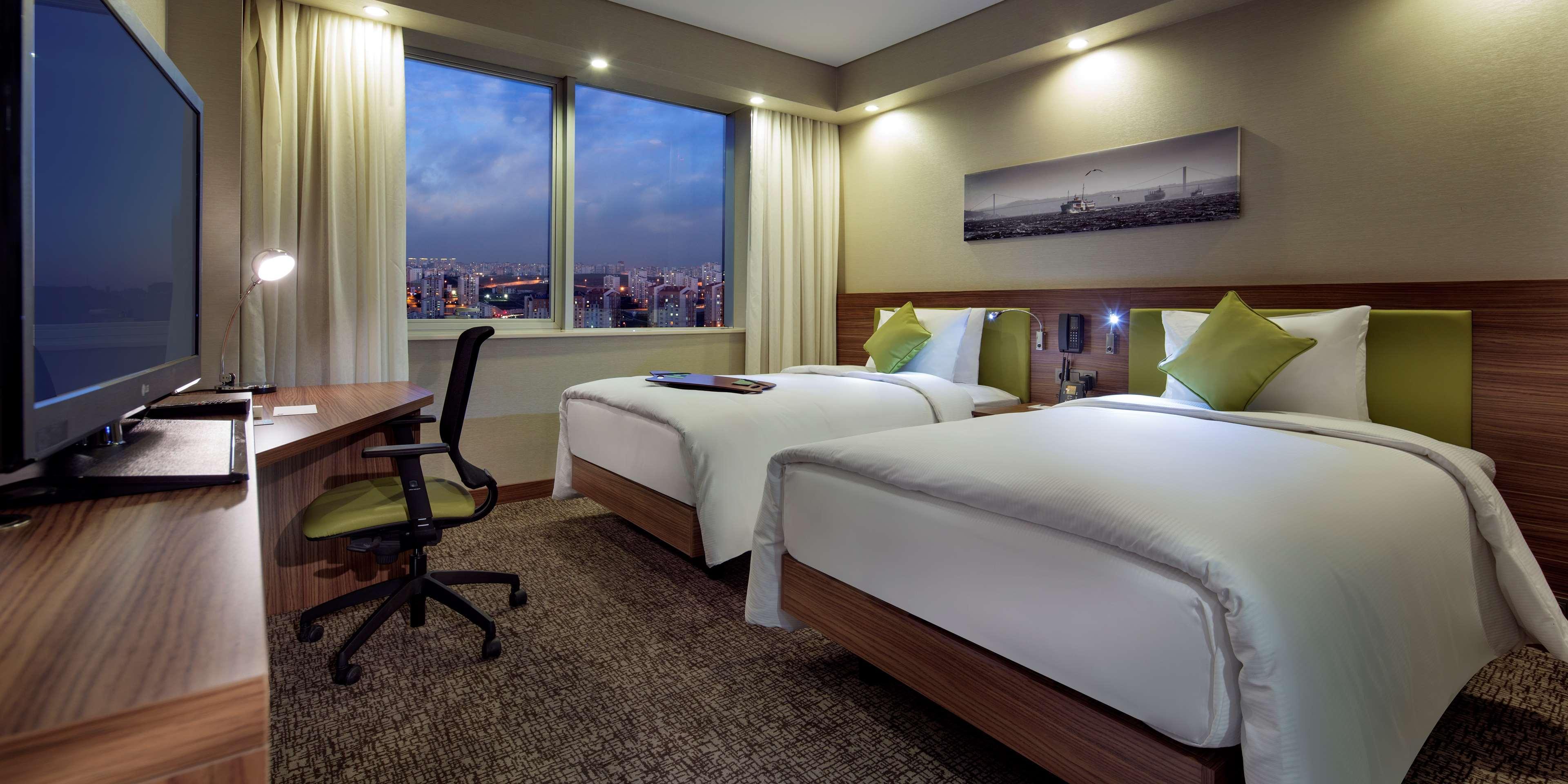 Hampton By Hilton Istanbul Kayasehir Hotel Екстериор снимка