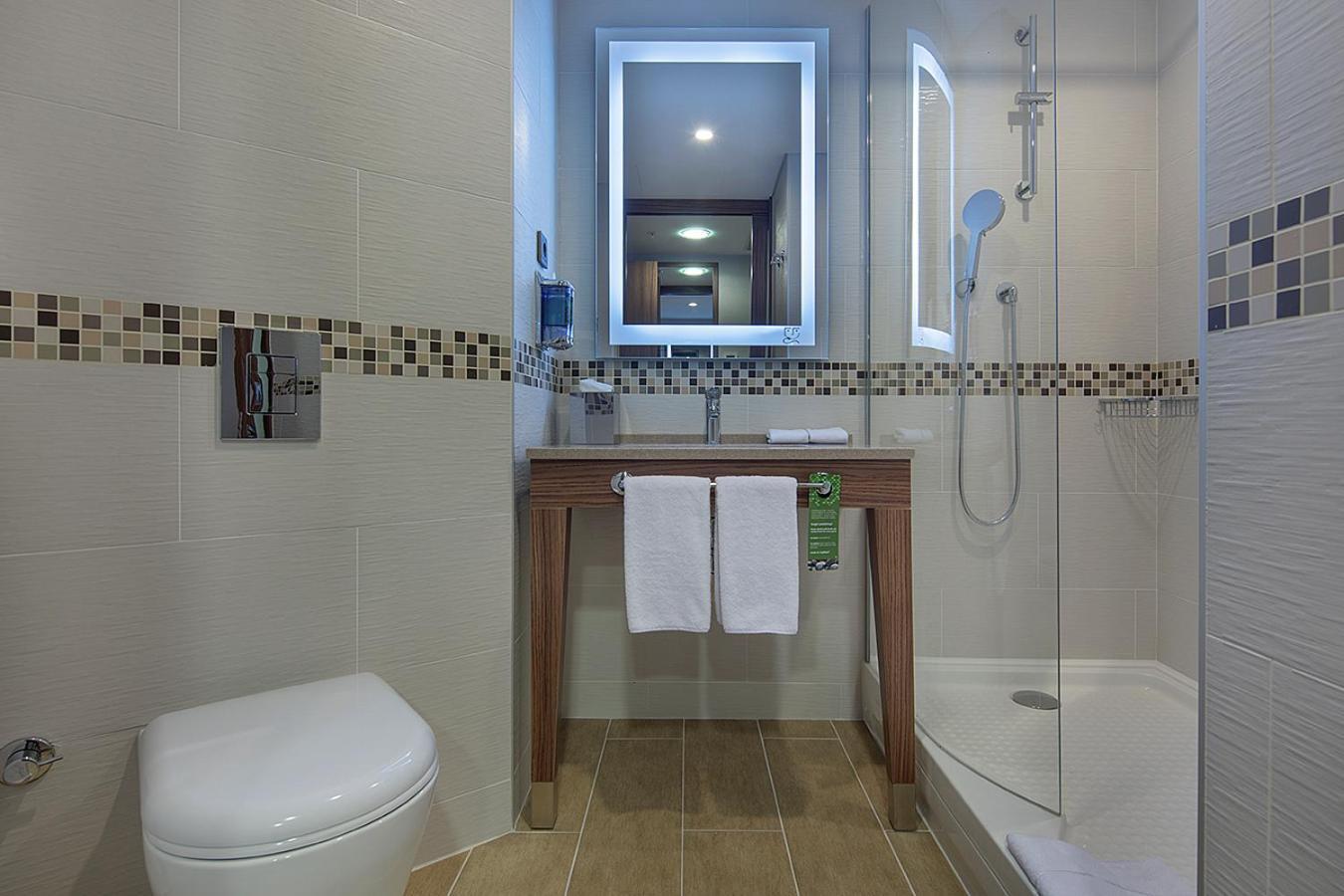 Hampton By Hilton Istanbul Kayasehir Hotel Екстериор снимка