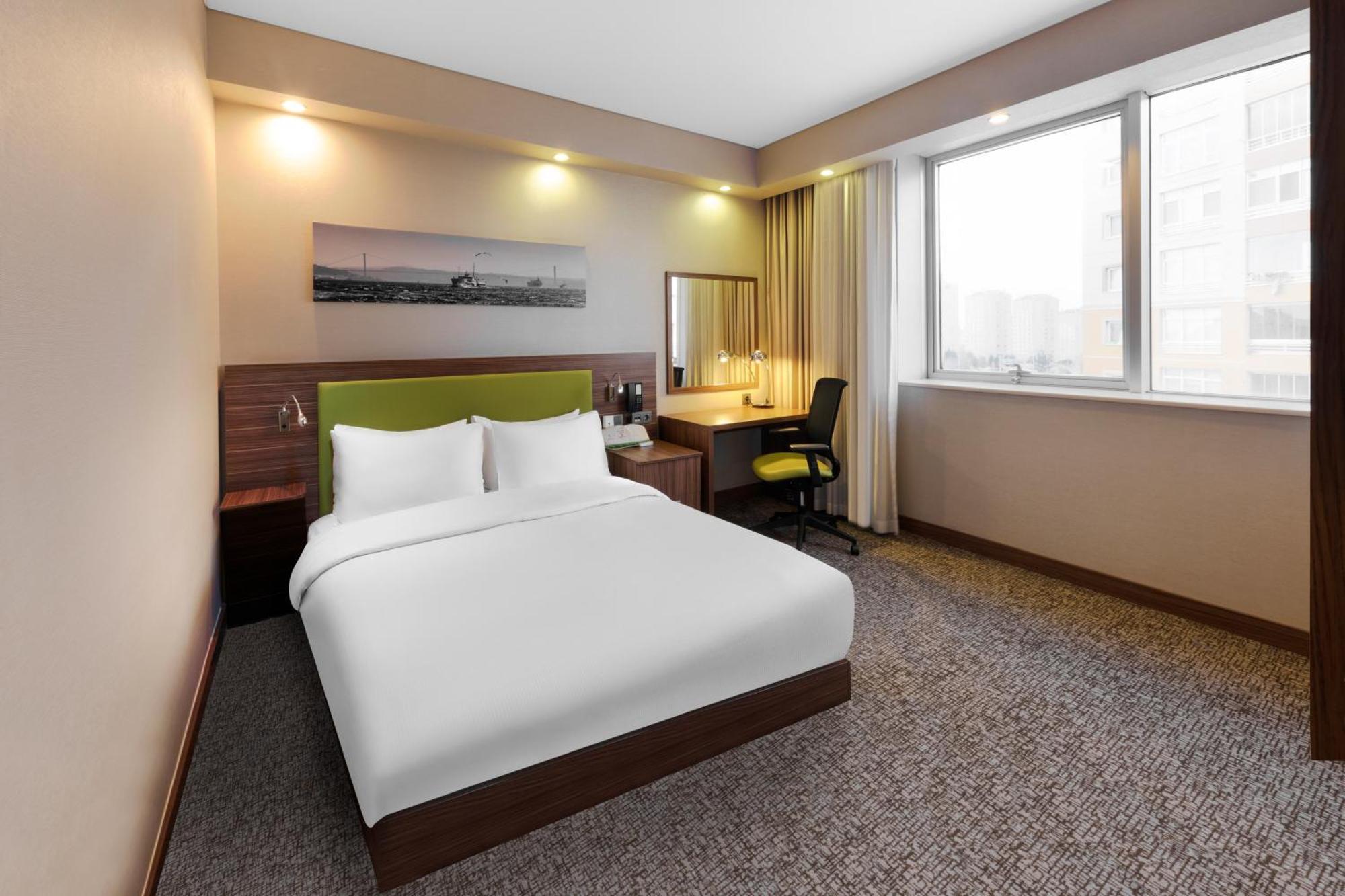Hampton By Hilton Istanbul Kayasehir Hotel Екстериор снимка