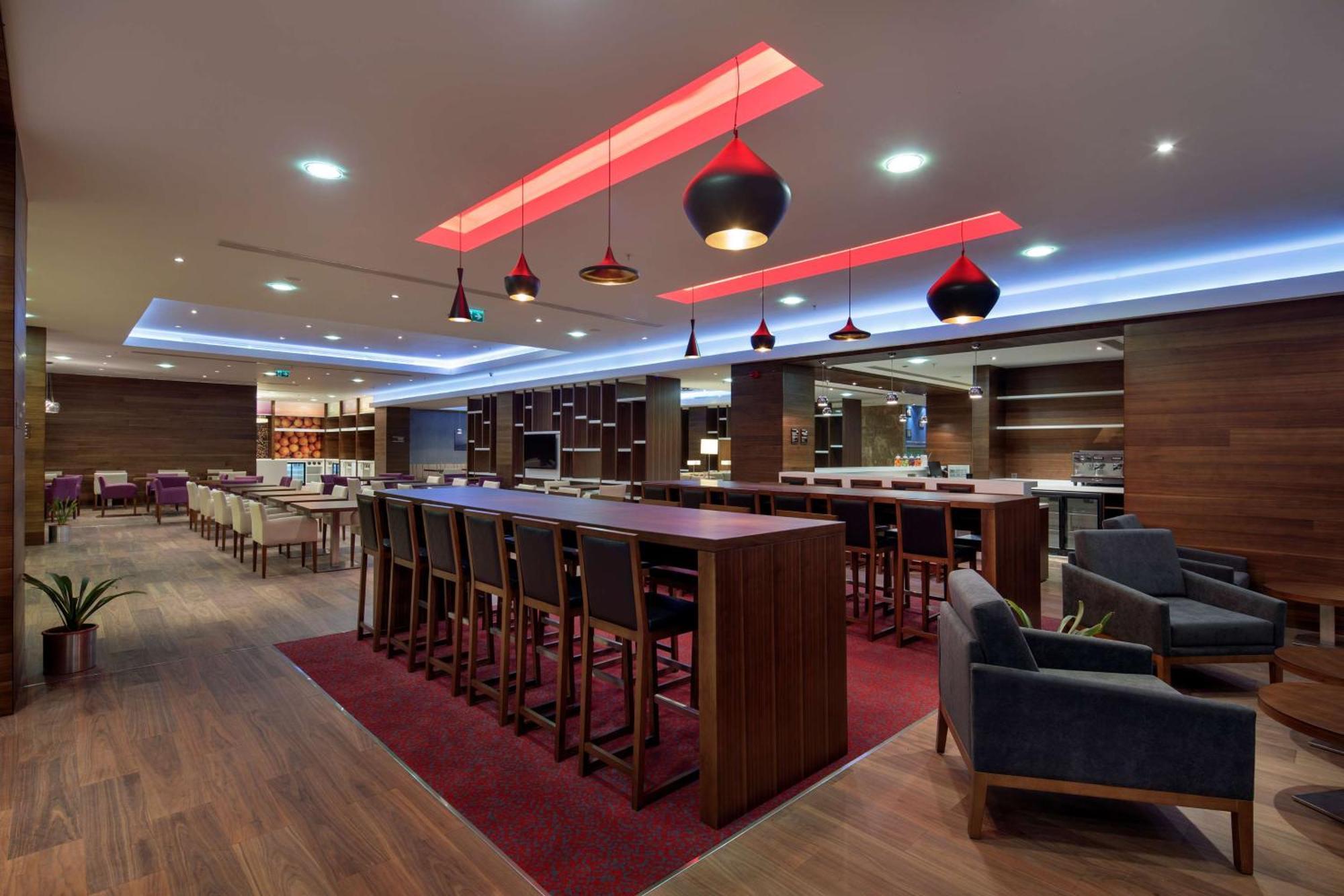 Hampton By Hilton Istanbul Kayasehir Hotel Екстериор снимка