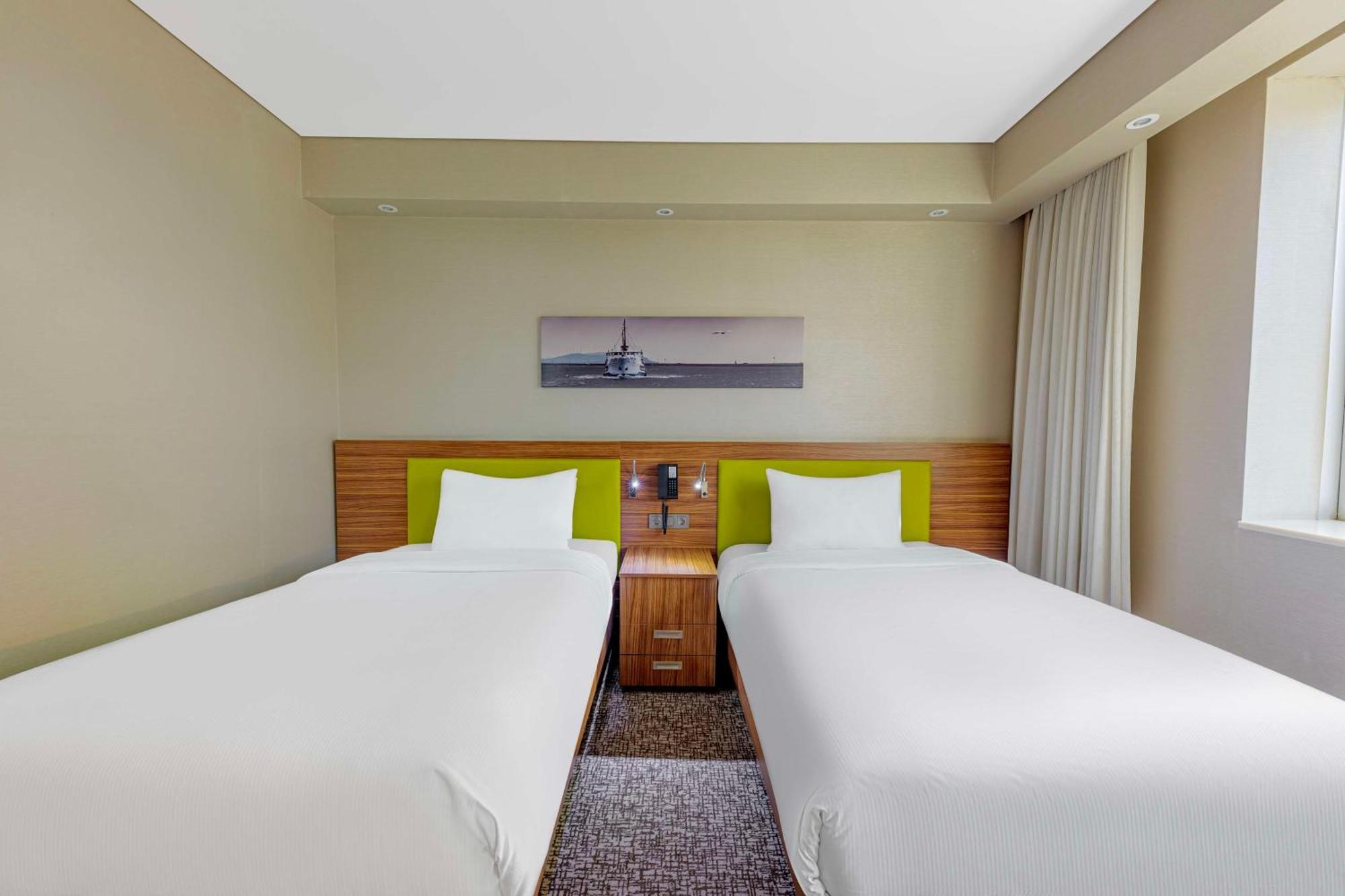 Hampton By Hilton Istanbul Kayasehir Hotel Екстериор снимка