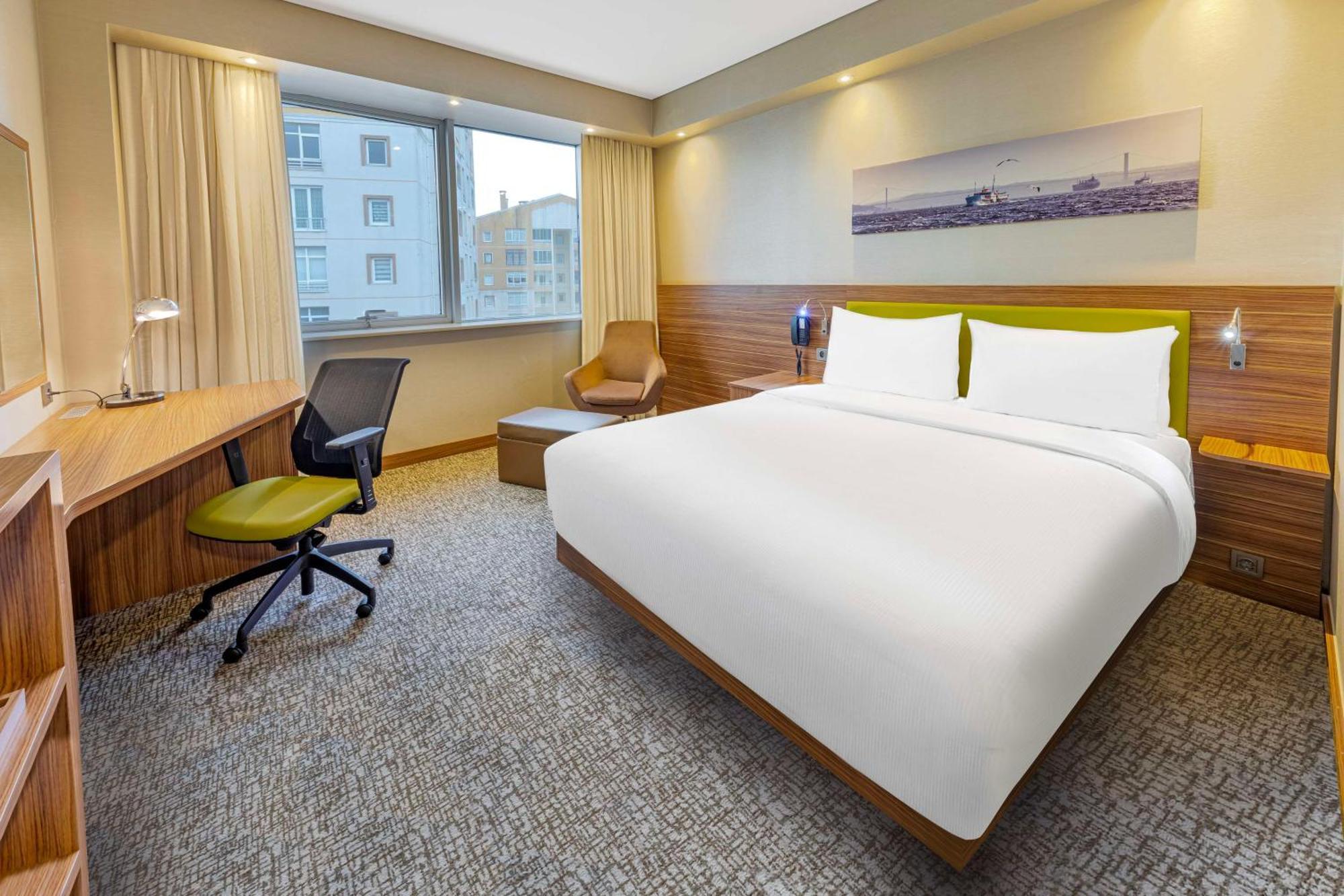 Hampton By Hilton Istanbul Kayasehir Hotel Екстериор снимка
