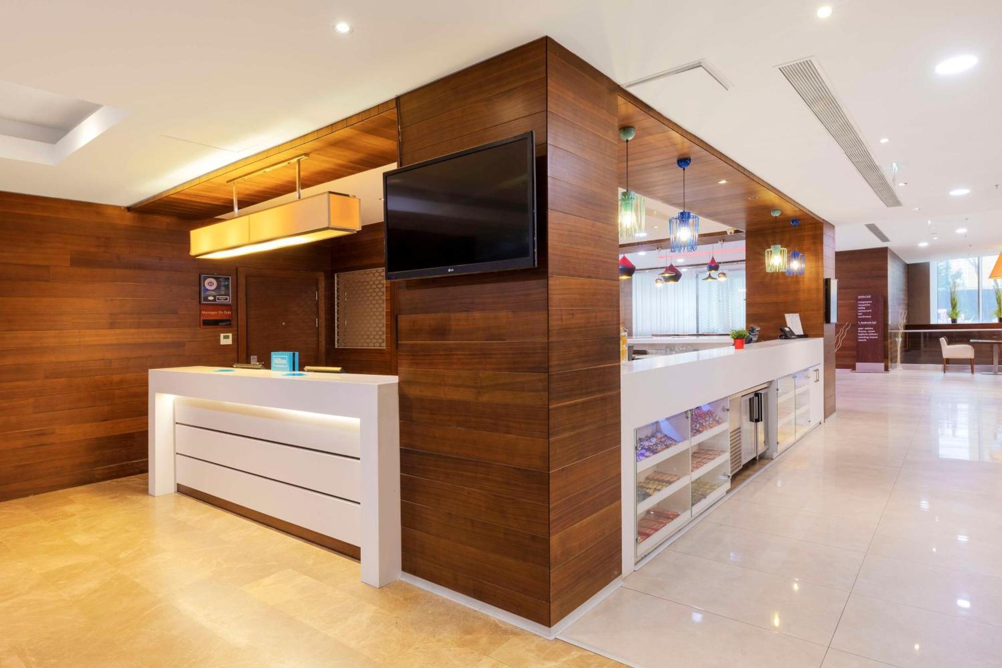 Hampton By Hilton Istanbul Kayasehir Hotel Екстериор снимка