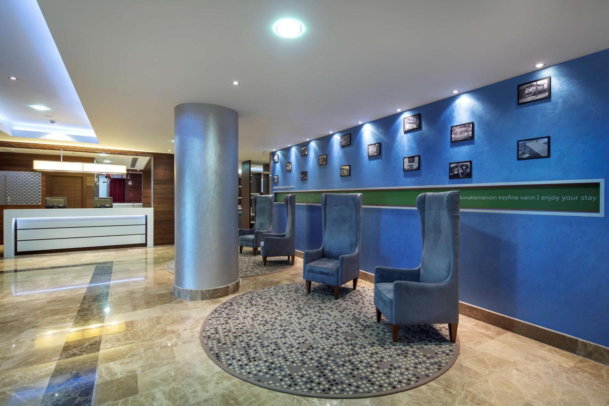 Hampton By Hilton Istanbul Kayasehir Hotel Екстериор снимка