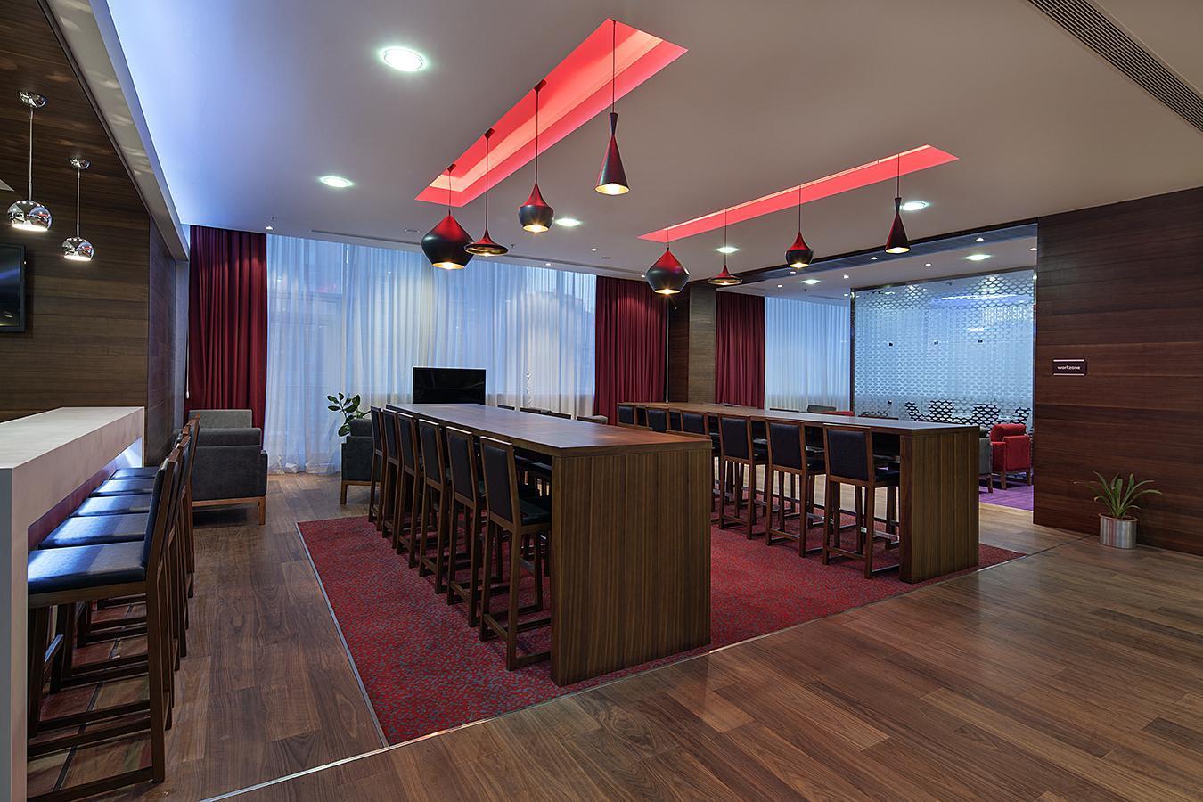 Hampton By Hilton Istanbul Kayasehir Hotel Екстериор снимка